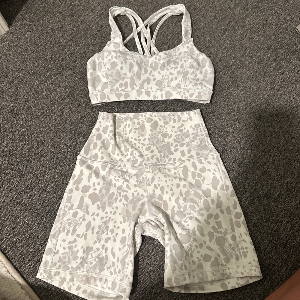 lululemon set both size 2, never worn
